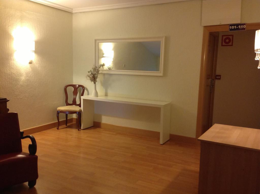 Pension Lizaso Irun Exterior photo