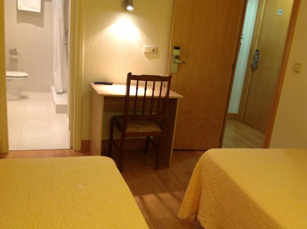 Pension Lizaso Irun Room photo