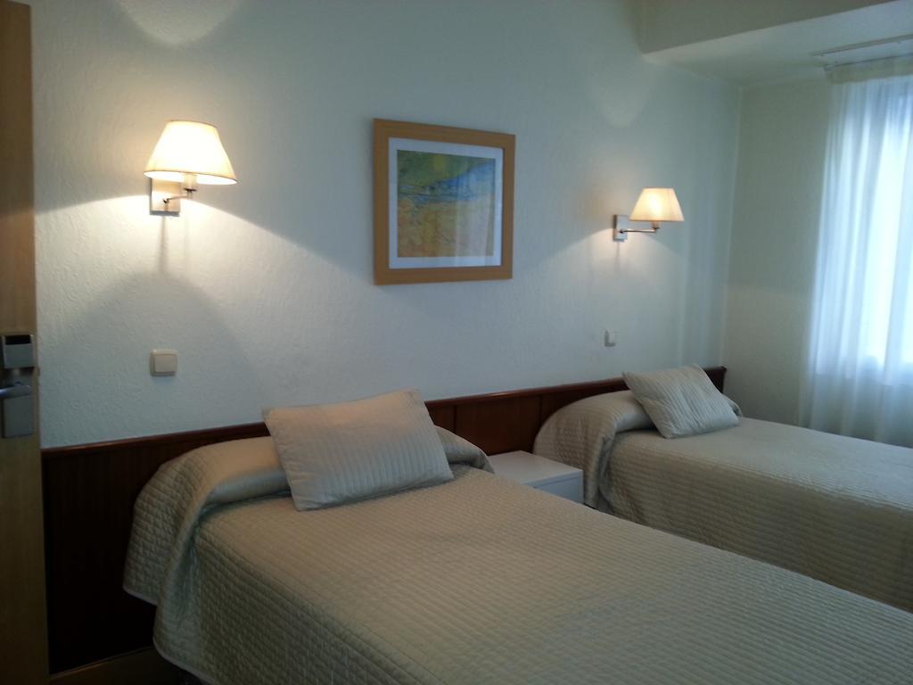 Pension Lizaso Irun Room photo